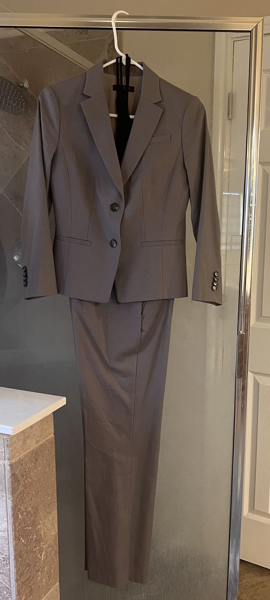 Ann Taylor Suits Top Size 0, Pant Size 2p