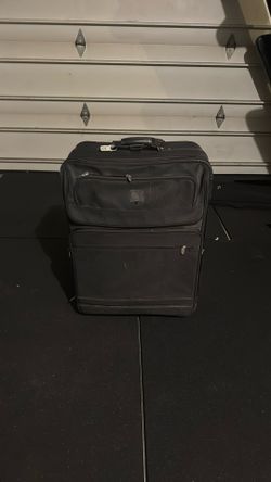LARGE  Dakota Suit Case 