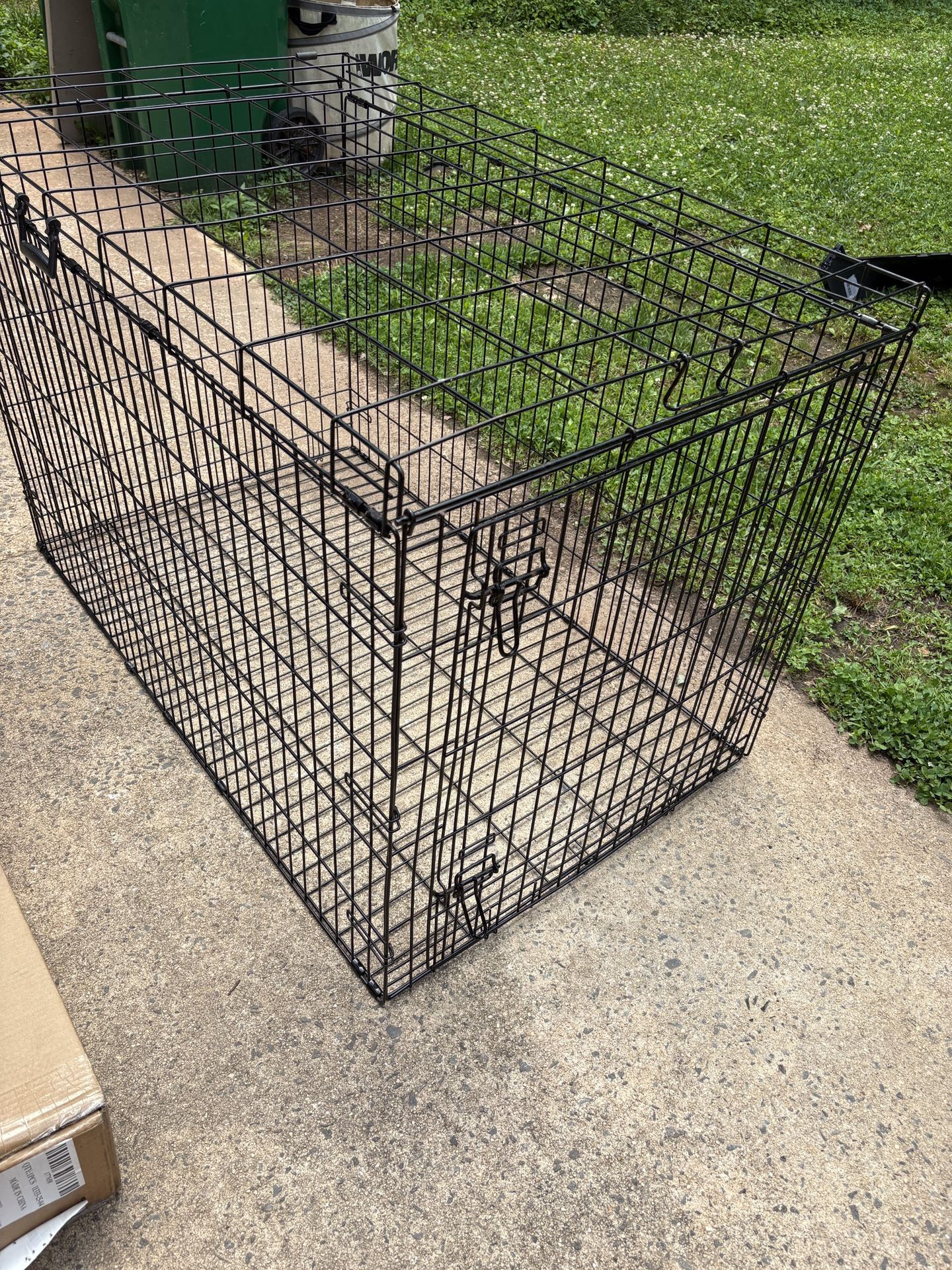 Large Foldable Dog Crate – 47x30x32”