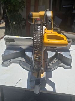 Dewalt dual bevel sliding compound miter saw