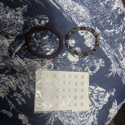 Burgundy beaded bracelets + face star stickers