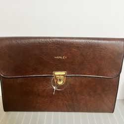 Pegasus Leather Document Holder With Lock