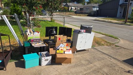 Yard Garage sale 9/12 Kitchen Appliances