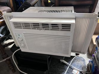GE Window Air Conditioning Unit