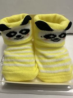 Baby booties. Panda Face For Boy Or Girl 0-3 Months