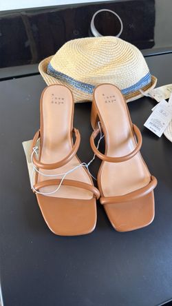 Brown heel sandal