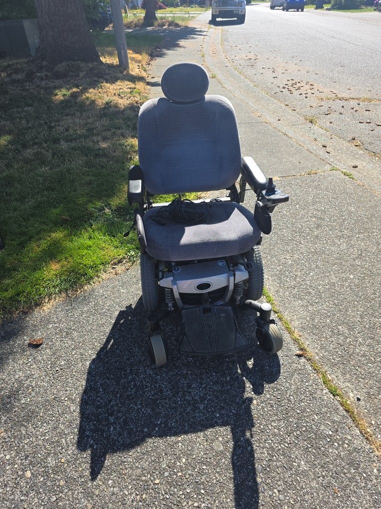 Electric Wheelchair