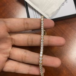 Bracelet