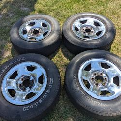17 Inch Chrome Ford Expedition Stock Wheels Tires Are Old. 6 Lug 03-06