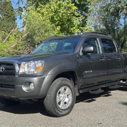 2011 Toyota Tacoma ( 82k Miles )