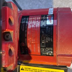 Milwaukee Vacuum Pump