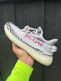 YEEZY 350 V2 “Zebra”