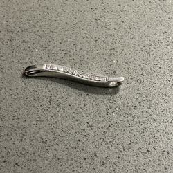 14k White Gold And Diamond Pendant 