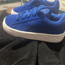 Baby Puma  Sneakers Size 5 