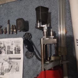 (Older Style)Lee Pro 1000 Reloader . 38/.357