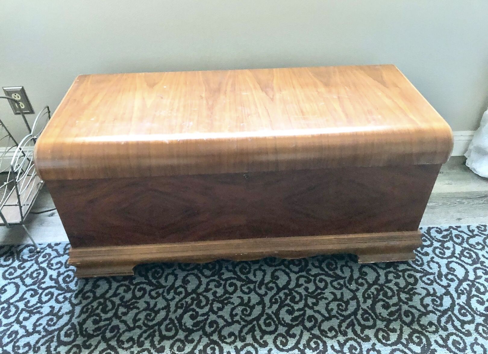 Vintage Cedar Chest Dillingham Mfg. Co. Sheboygan WI. 44 x 23 “ Great inside and out. Art Deco Farmhouse 