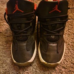 Jordan 11 Retro Low Sz: 2 35$