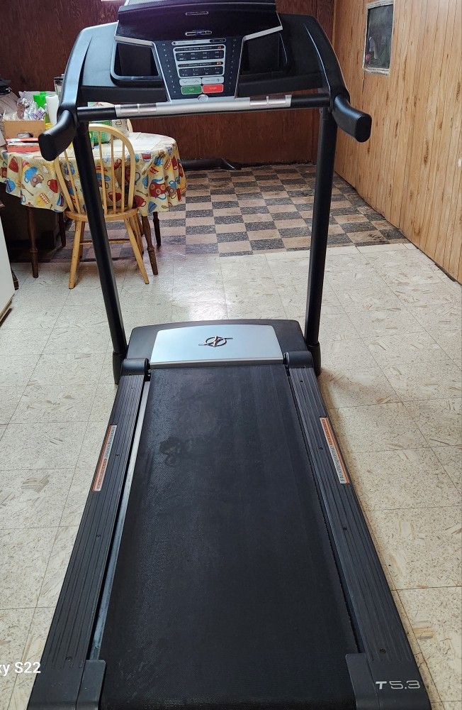 Nordictrack treadmill with incline