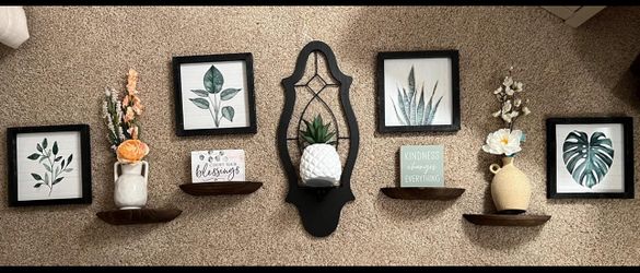 Floating Shelves 