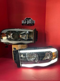 Dodge ram 2002. 2005 headlight.