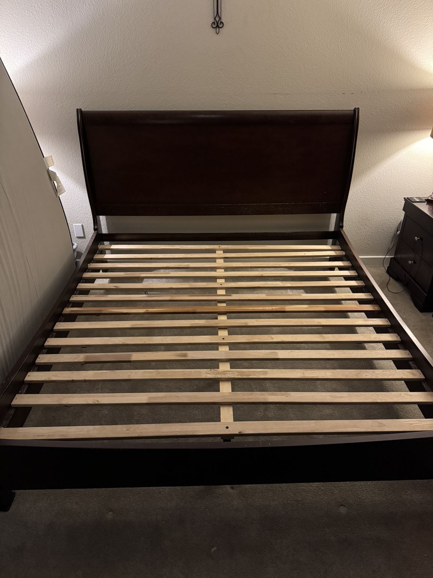 King Size Bed 80”X76”.