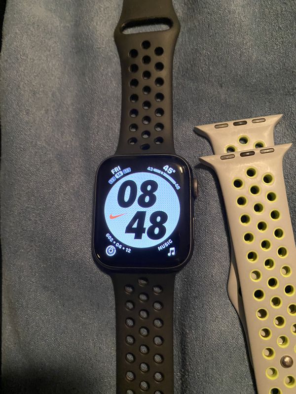 Apple Watch series 4 44mm Nike for Sale in Ocean Shores ...