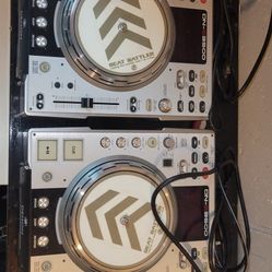 2x Denon CDJ Turntables 