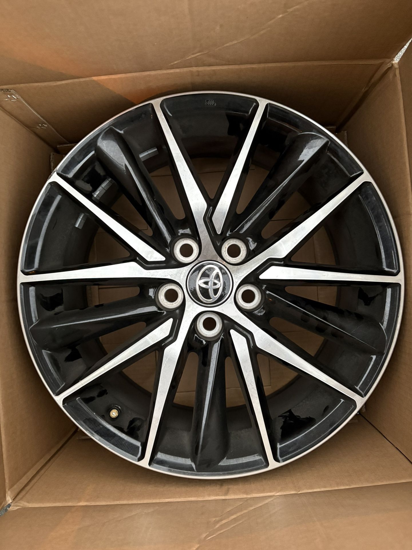 Toyota Camry 24 Oem Wheels