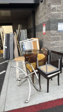 Furniture, washer, dryer, refrigerator, bed