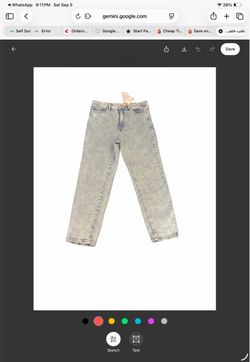 Brand: Stradivarius Fit/Style: Mom Slim jeans Color: Light blue  Country of Origin: Made in Cambodia Sizes shown on the label: EUR: 44 USA: 12 MEX: 34