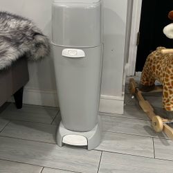 Cesto De Basura Para Pañales De Bebé  Seminuevo En Buen Estado 