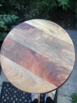 Wood top accent table
