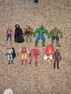 ACTION FIGURE LOT