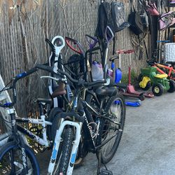 HUGE YARD SALE FRI /Sat / Sunday 8am to 4 pm