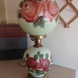 Beautiful vintage dual  globe lamp