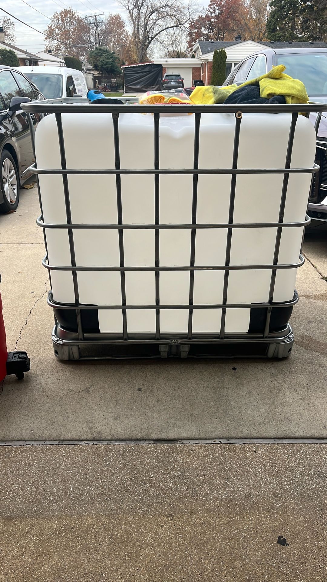 Water Tank 275 Gallon