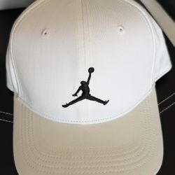 Air Jordan Adult M / L  Active Snapback Embroidered Hat NEW with Tags Authentic