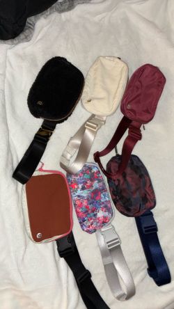 Lululemon $19.99 cada una
