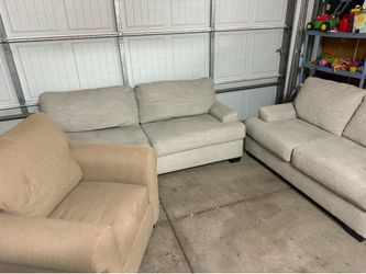Couch set