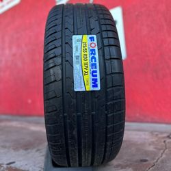 275/55/20 Tires Set New 