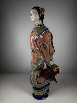 Vintage Chinese Porcelain Figurine Masterpieces Of Female Figures 