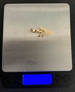14k solid yellow gold pendant