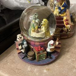 Snow Globe Lady And Tramp