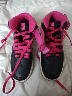 Black And Vivid Pink Mid Nike