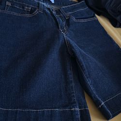 Chort Nuevo LEVIS Size 10 de Mujer