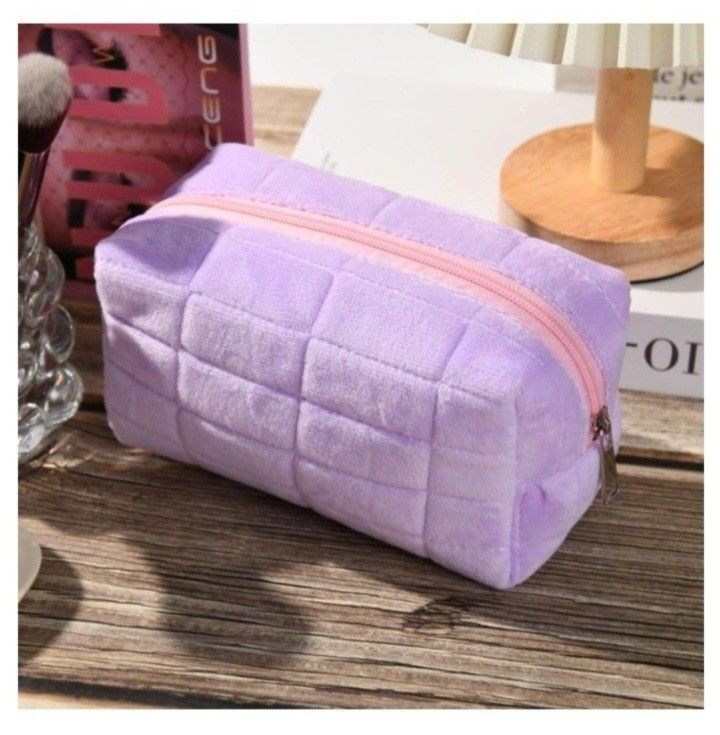 Quilted Makeup Bag, Cute Floral Cotton Cosmetic Bag, Aesthetic Pouch Toiletry Period Bag Travel Make Up Case Lavender NEW.

$9 Lavender

*Friendly lar