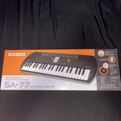 Casio SA-77 Electric piano