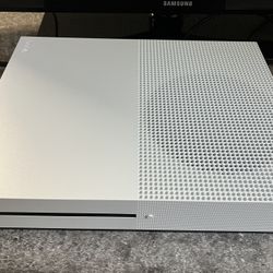 Xbox one S disc console 1Tb like new