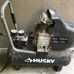 Husky 8 gallon air compressor