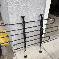 Adjustable dog barrier for car/SUV